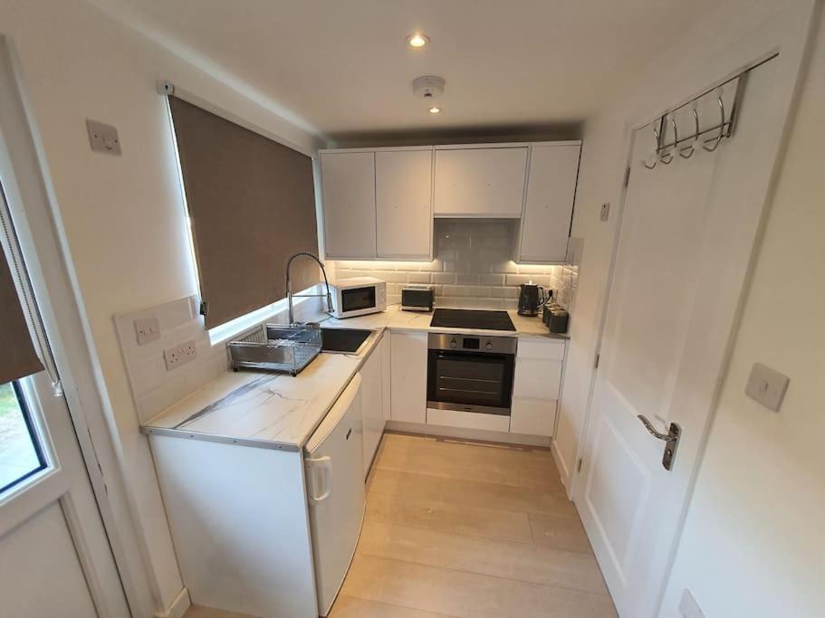 The Tiny Sea Gem Apartment Jaywick Sands Exterior photo